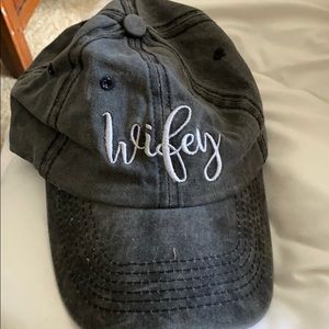 Wifey hat